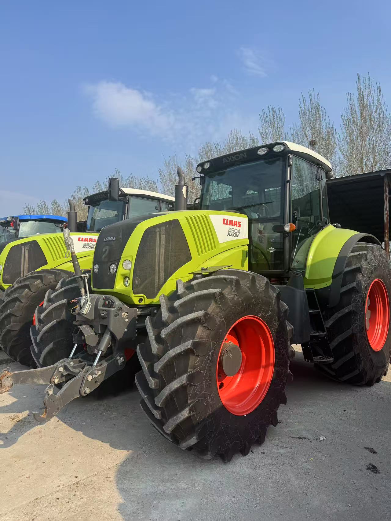 Claas Axion 2504