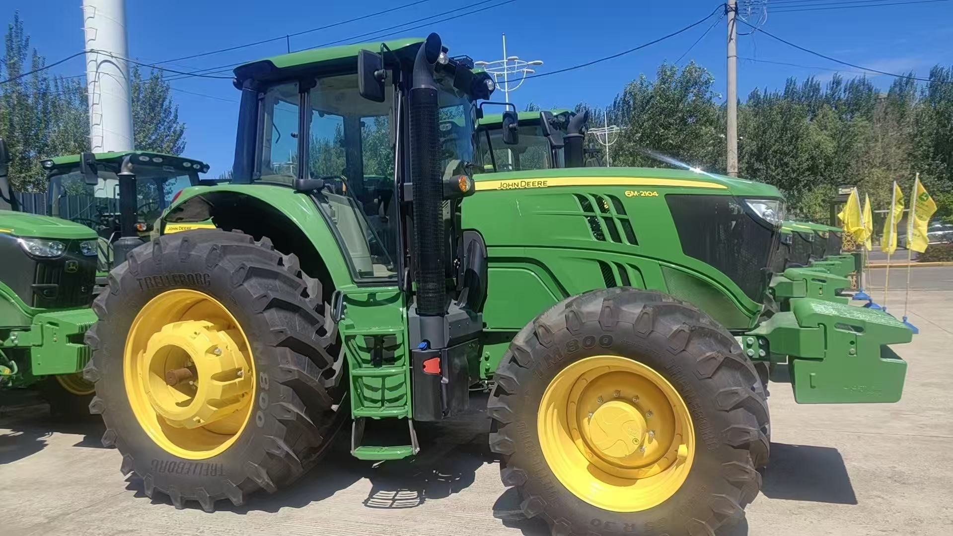 John Deere 6M2104