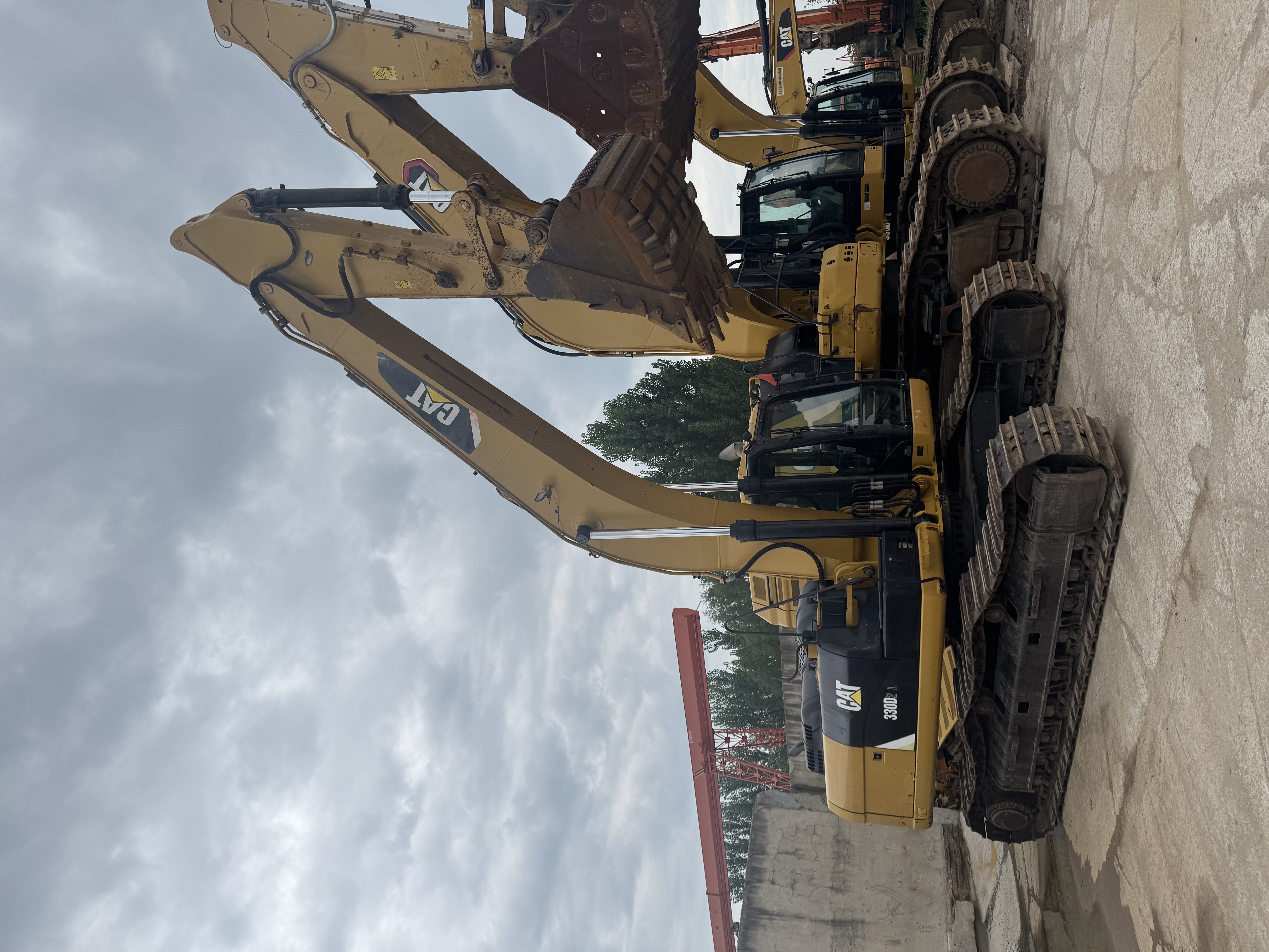 CAT 330D2L